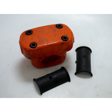 SUPPORT GUIDON KUBOTA D 330...