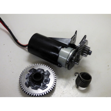 DEMARREUR RYOBI RBC 30 SBT (1)