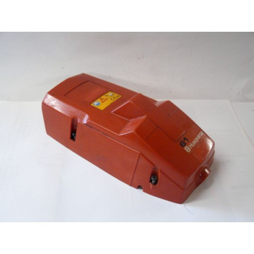 CAPOT SUPERIEUR HUSQVARNA...