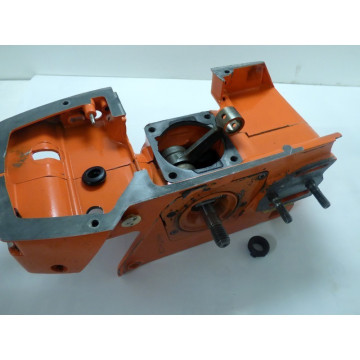 BAS-MOTEUR + POMPE A HUILE...