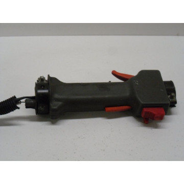 POIGNEE GAZ HUSQVARNA 22 R (1)