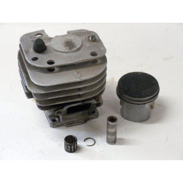 CYLINDRE - PISTON STIHL 024...