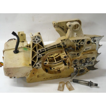 SUPPORT MOTEUR ,RESERVOIR...