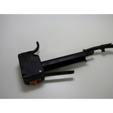 MANETTE DE GAZ+CABLE STIHL...