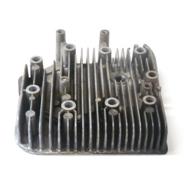 CULASSE MOTEUR B&S 13 HP...