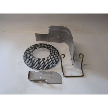 TOLE+GRILLE MOTEUR B&S 5 HP...