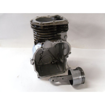 CYLINDRE-PISTON MOTEUR...