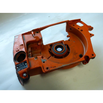 CARTER MOTEUR (coté volant)