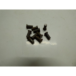 Vendu Par 10 Rivets...