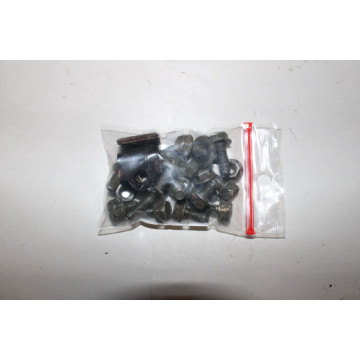 VISSERIE MOTEUR SUZUKI M 121 X