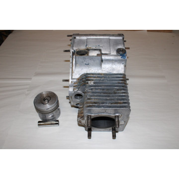 CYLINDRE-PISTON MOTEUR...