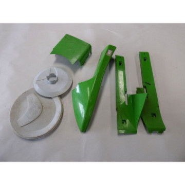 CACHES PLASTIQUE CHASSIS...