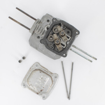CULASSE + SOUPAPES MOTEUR...
