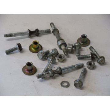 VISSERIE MOTEUR HONDA GXV...