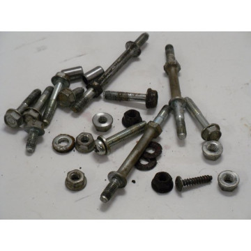 VISSERIE MOTEUR HONDA GXV...