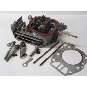 CULASSE COMPLETE MOTEUR...