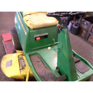 PIECES JOHN DEERE 68 (1)...