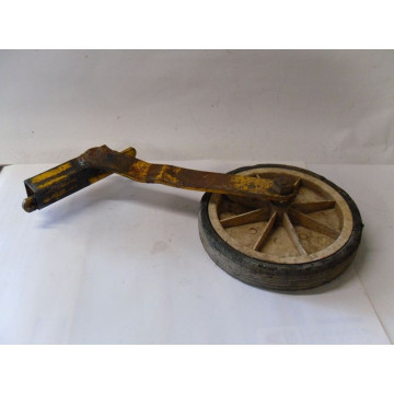 ROUE AVANT GRANJA GB 412 (1)