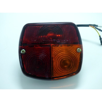 FEU ARRIERE KUBOTA