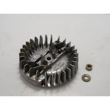 VOLANT MAGNETIQUE SOLO 681 (1)