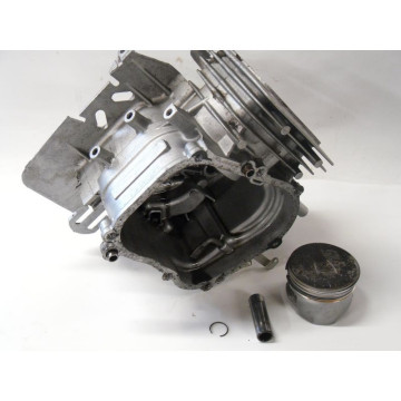 CYLINDRE-PISTON MOTEUR...