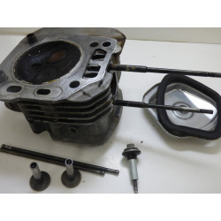 CULASSE + TIGES HONDA GXV...