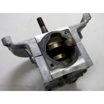 BAS- MOTEUR  ROBIN NB 2001...