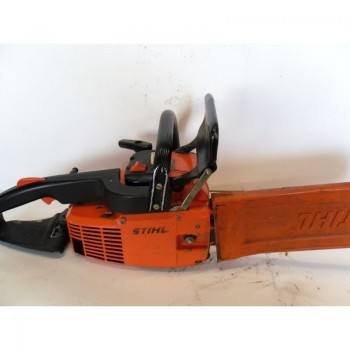 TRONCONNEUSE STIHL 011 AV